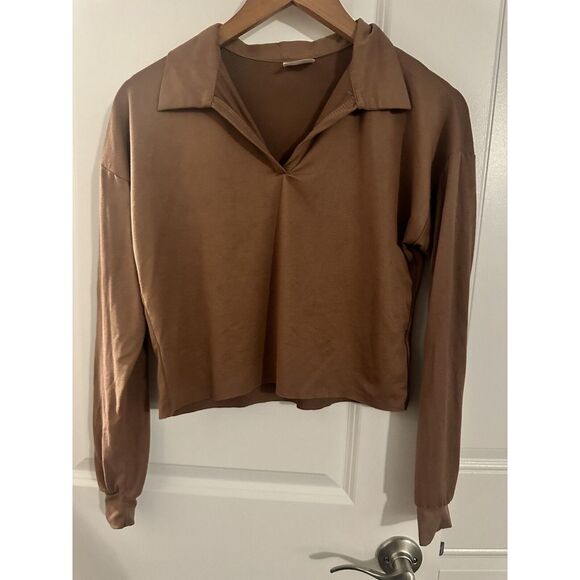 Olivia Rae Tops - Livi by Olivia Rae Brown Ribbed V Neck Crop Top Long sleeve Size Medium